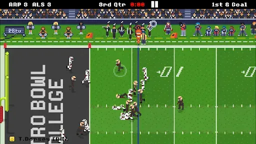 Скриншот 1 — Retro Bowl College